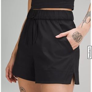 cinchable waist high rise shorts